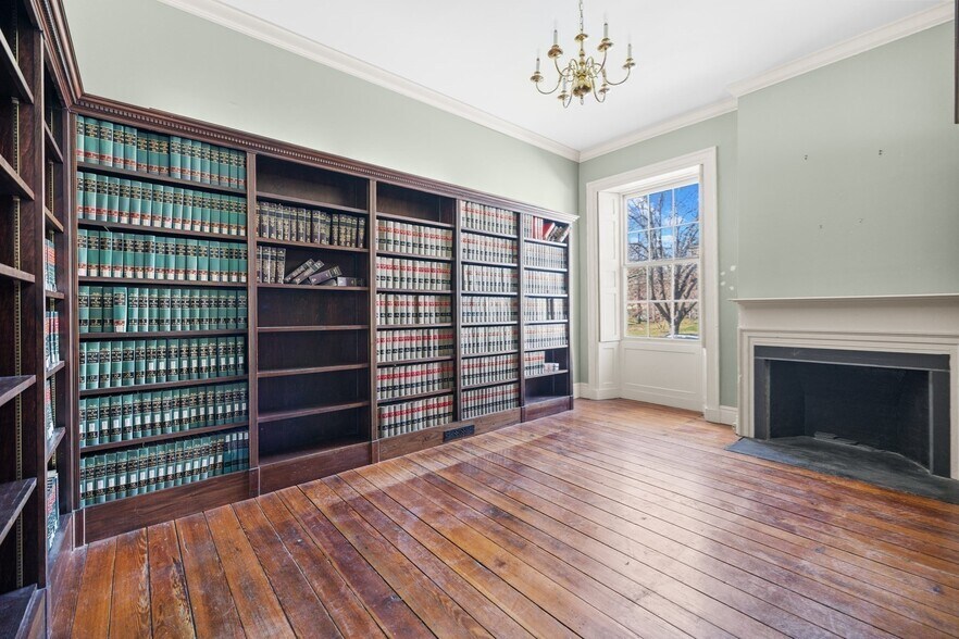 More Photos Of 30-32 William St, New Bedford Office For Sale