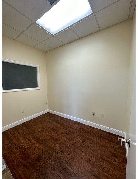 More Photos Of 2962 Trivium Cir, Fort Lauderdale Office For Sale
