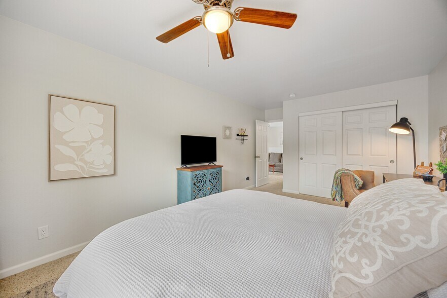 More Photos Of 129 Lower Pacific Dr, Whitethorn General Retail For Sale