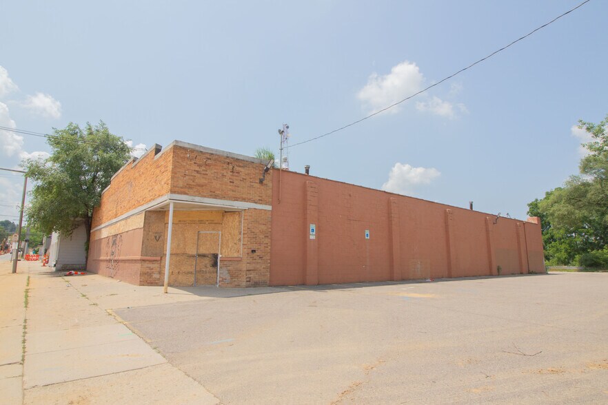 More Photos Of 1710 S Westnedge Ave, Kalamazoo Freestanding For Lease