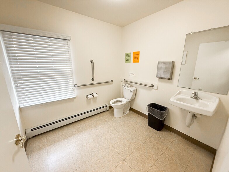 More Photos Of 108 Kings Hwy S, Cherry Hill Office For Lease