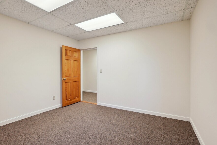 More Photos Of 249 Ayer Rd, Harvard Office For Lease