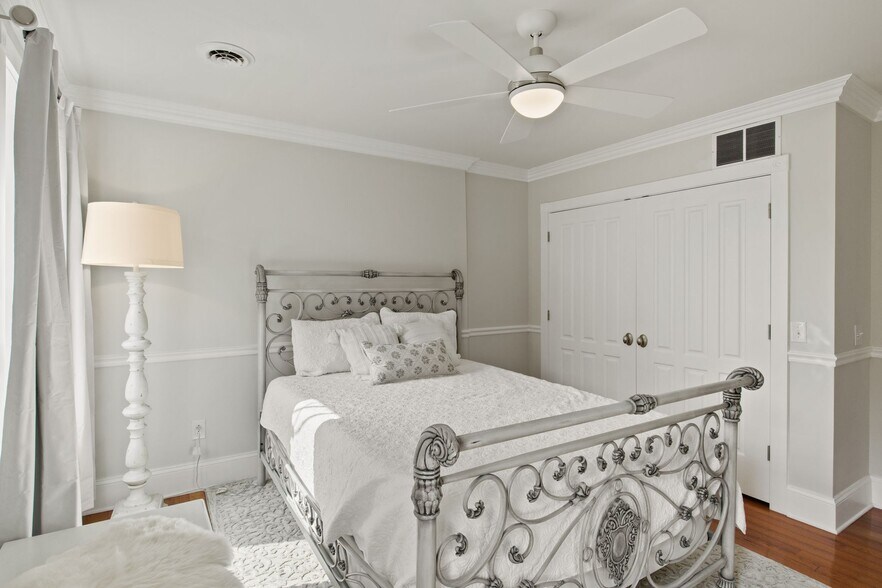 More Photos Of 114-116 E Main St, Penn Yan Storefront Retail Residential For Sale