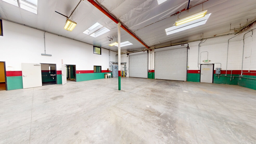 More Photos Of 2345 Walnut Ave, Signal Hill Manufacturing For Lease