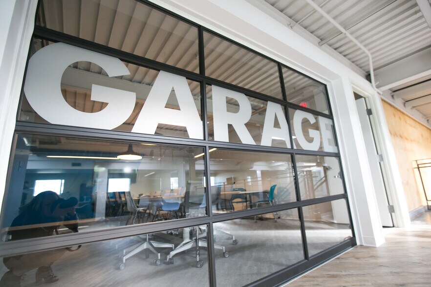 More Photos Of 425 W South St, Indianapolis Loft Creative Space For Lease