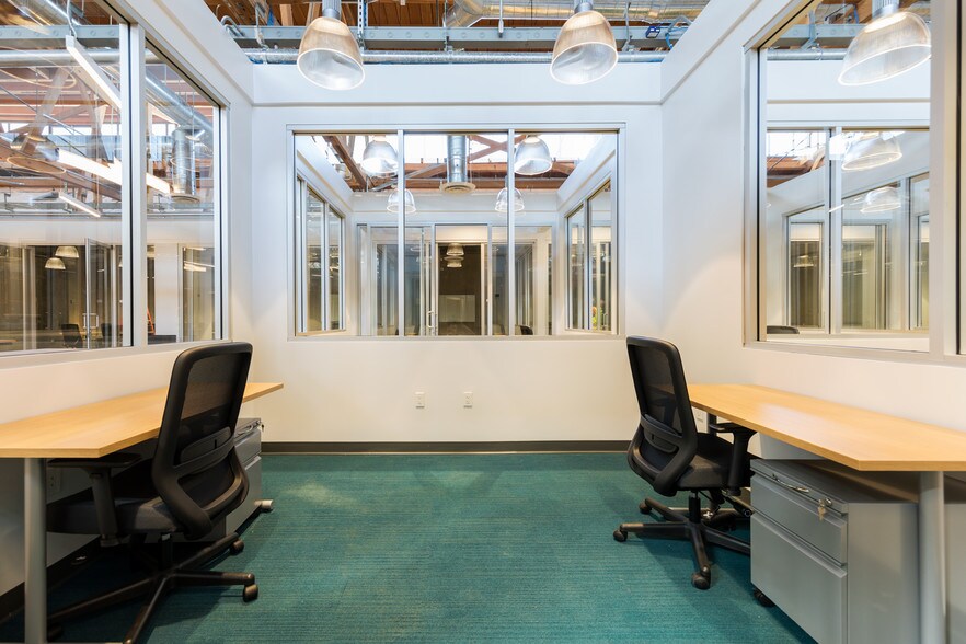 More Photos Of 5877 Obama Blvd, Los Angeles Loft Creative Space For Lease