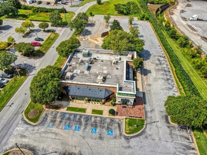 More Photos Of 452 Bypass 72 NW, Greenwood Freestanding For Lease