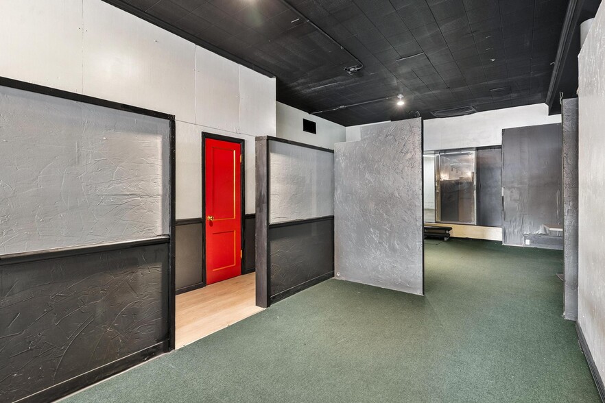 More Photos Of 227 E Main St, Tavares General Retail For Sale