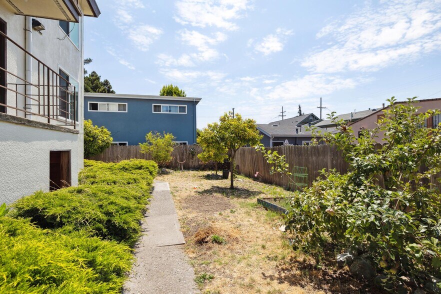 More Photos Of 1612 Parker St, Berkeley Apartments For Sale
