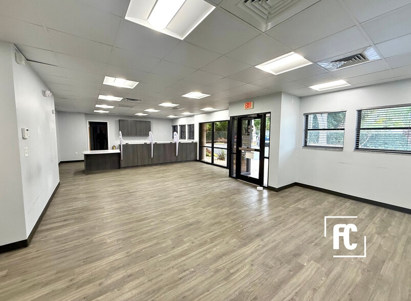 More Photos Of 835 SE Osceola St, Stuart Office Residential For Sale