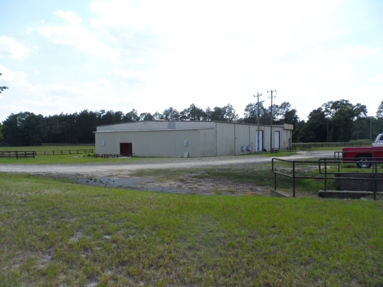 More Photos Of 14099 US Highway 15 501, Aberdeen Warehouse For Lease