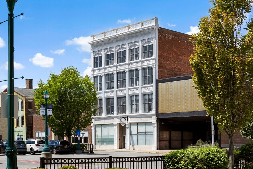 More Photos Of 132 Broadway, Schenectady Apartments For Sale