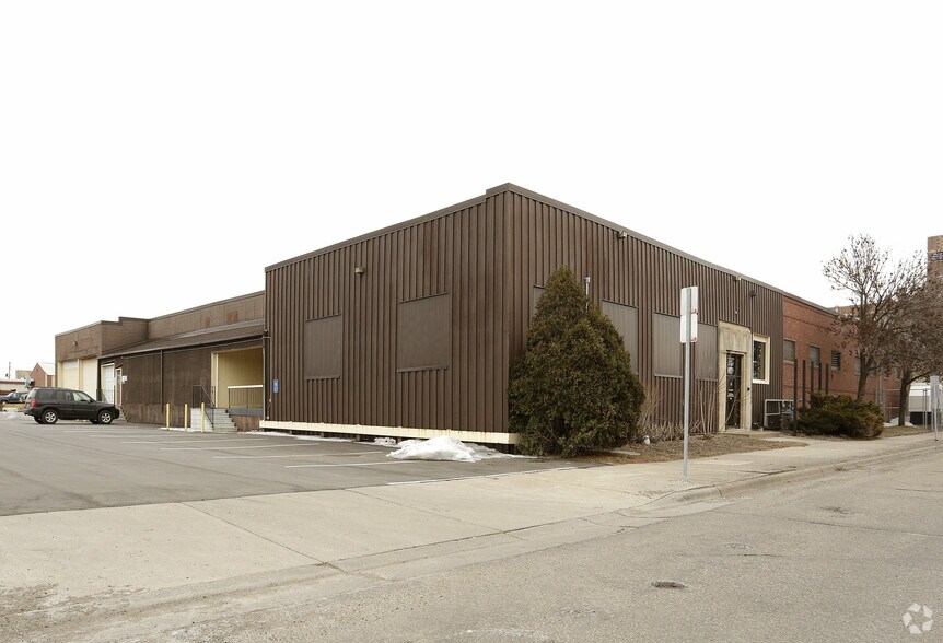 Primary Photo Of 321 Grove St, Saint Paul Recycling Center For Sale