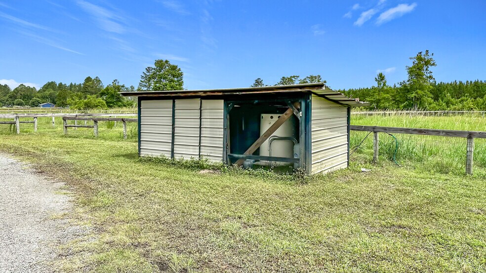 More Photos Of 46700 Middle Rd, Callahan Land For Sale