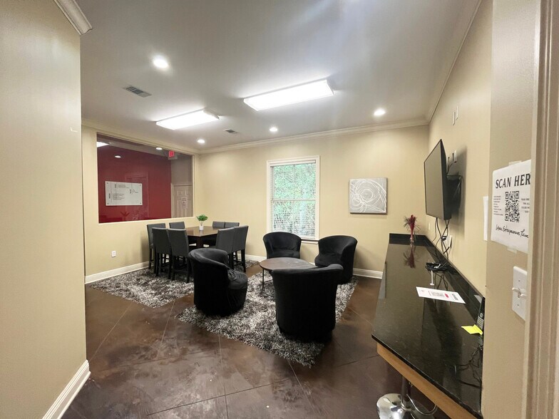 More Photos Of 1710 E Pass Rd, Gulfport Office For Sale