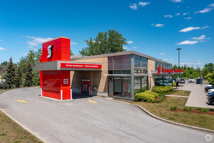 More Photos Of 5205 Boul Robert-Bourassa, Laval Unknown For Lease
