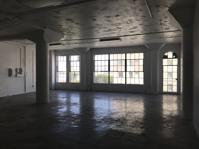 More Photos Of 421 E 6th St, Los Angeles Warehouse For Sale