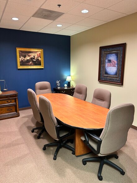 More Photos Of 1730 Park St, Naperville Office For Sale