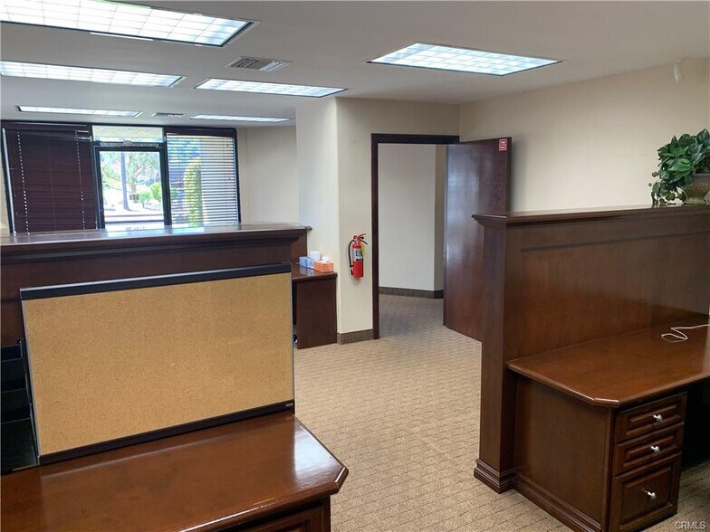 More Photos Of 503-511 E Route 66, Glendora General Retail For Lease