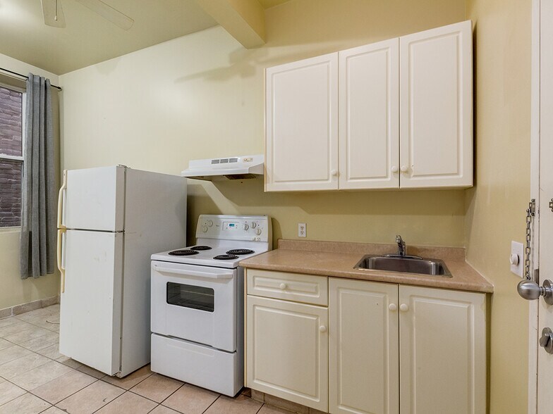 More Photos Of 122 5 St S, Lethbridge Apartments For Sale