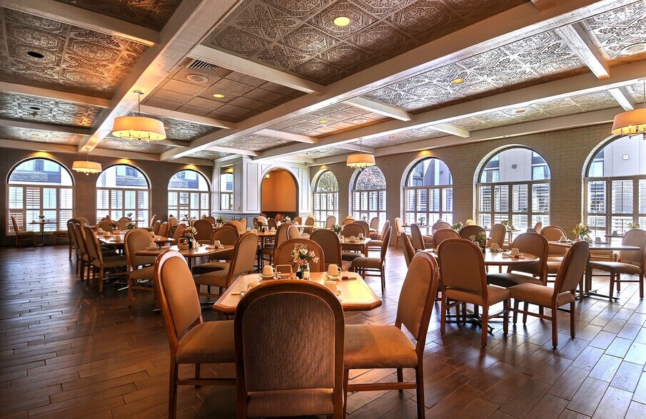 More Photos Of 1471 E Brooks Rd, Memphis Hotel For Sale