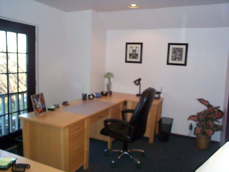 More Photos Of 2 Mystic Ln, Malvern Office For Sale