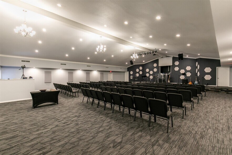 More Photos Of 434 Jefferson St E, Sulphur Springs Religious Facility For Sale