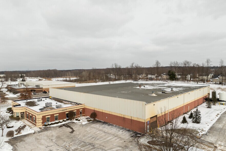 More Photos Of 10160 Philipp Pky, Streetsboro Manufacturing For Lease
