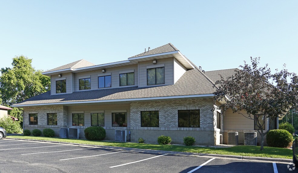 More Photos Of 231 Main St, Elk River Office For Lease