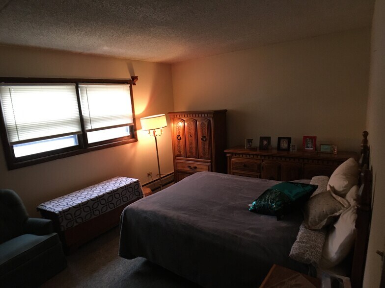 More Photos Of 6811 Pershing Rd, Stickney Apartments For Sale