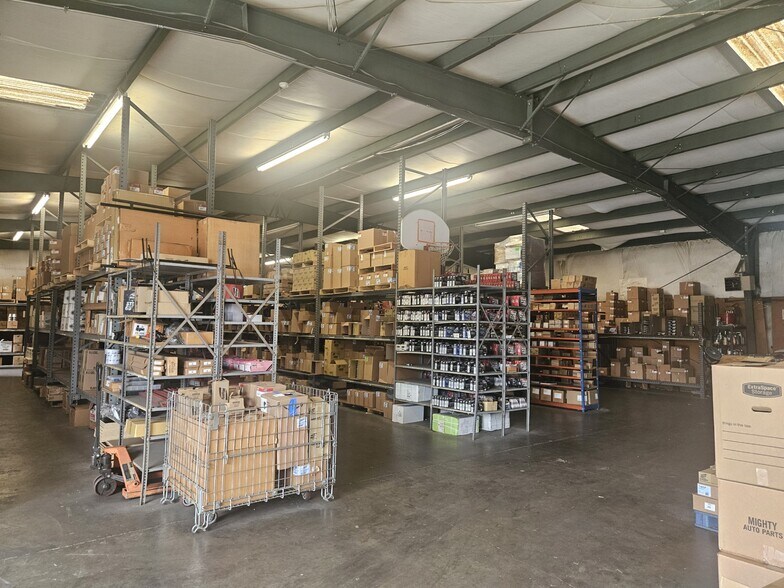 More Photos Of 7010 Calmar Dr, Mechanicsville Warehouse For Sale