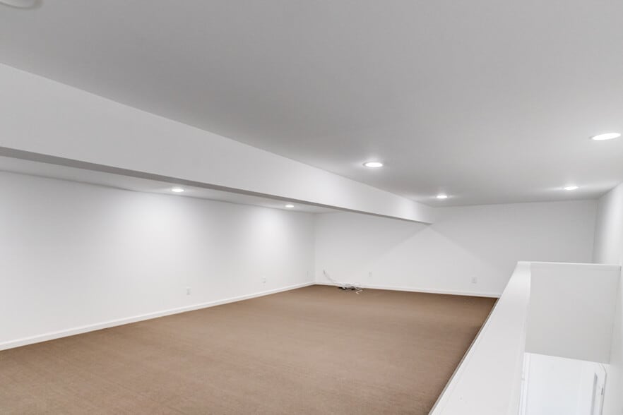 More Photos Of 900-912 Baltic Ave, Baltimore Warehouse For Sale