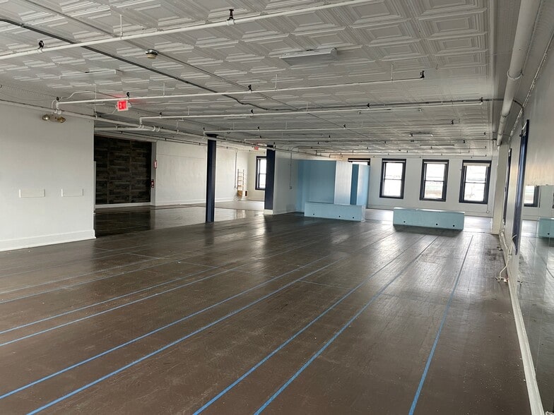 More Photos Of 17-23 N Main St, Port Chester Loft Creative Space For Lease