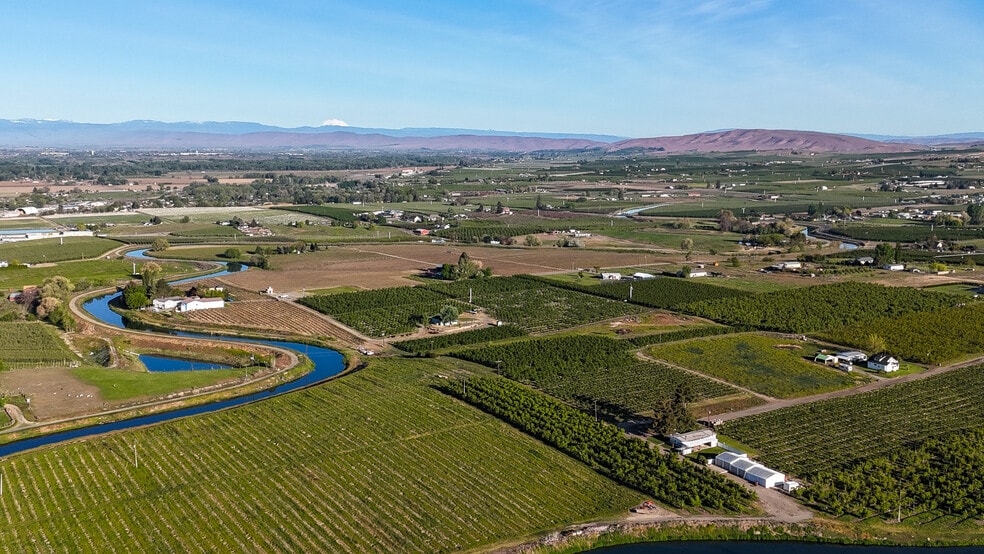 More Photos Of 500 S Bonair Rd, Zillah Winery Vineyard For Sale