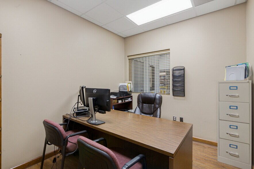 More Photos Of 8316 Lone Tree Rd, Victoria Industrial For Sale
