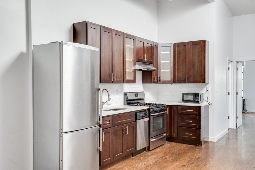 More Photos Of 886 Franklin Ave, Brooklyn Apartments For Sale