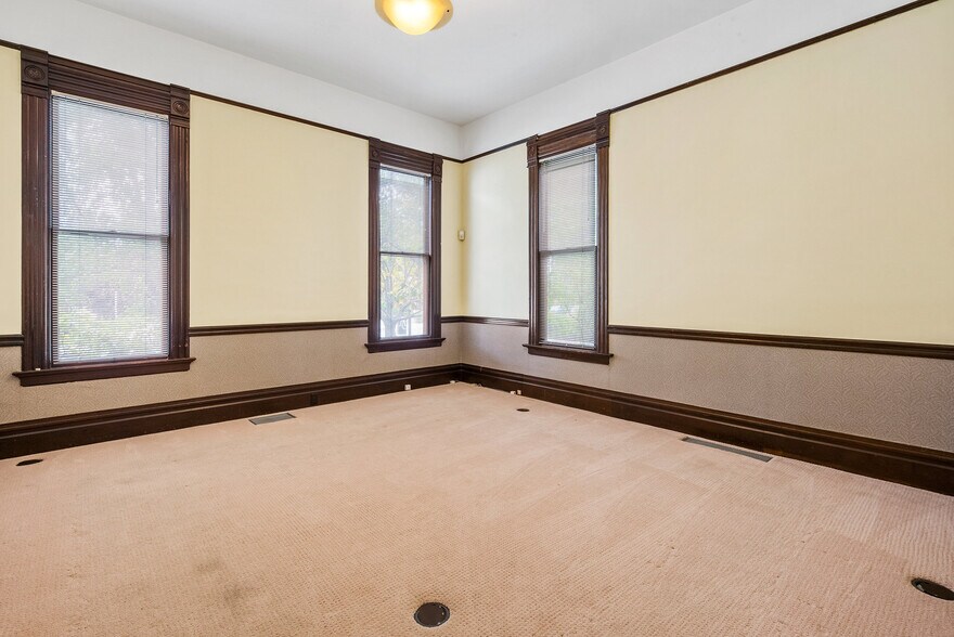 More Photos Of 603 Mission St, Santa Cruz Office For Sale