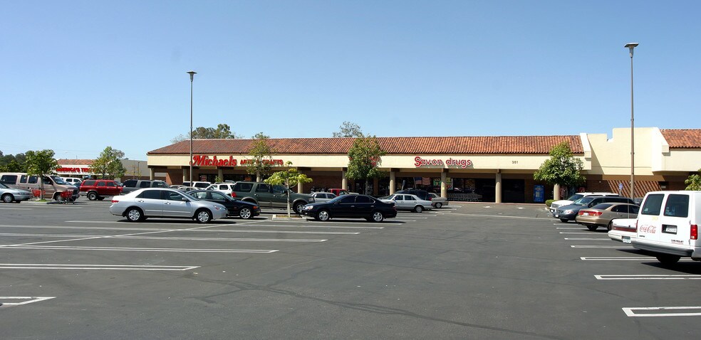 More Photos Of 453 Carmen Dr, Camarillo General Retail For Lease