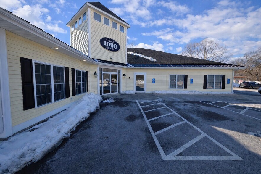 More Photos Of 1090 Meriden Waterbury Tpke, Cheshire Medical For Sale