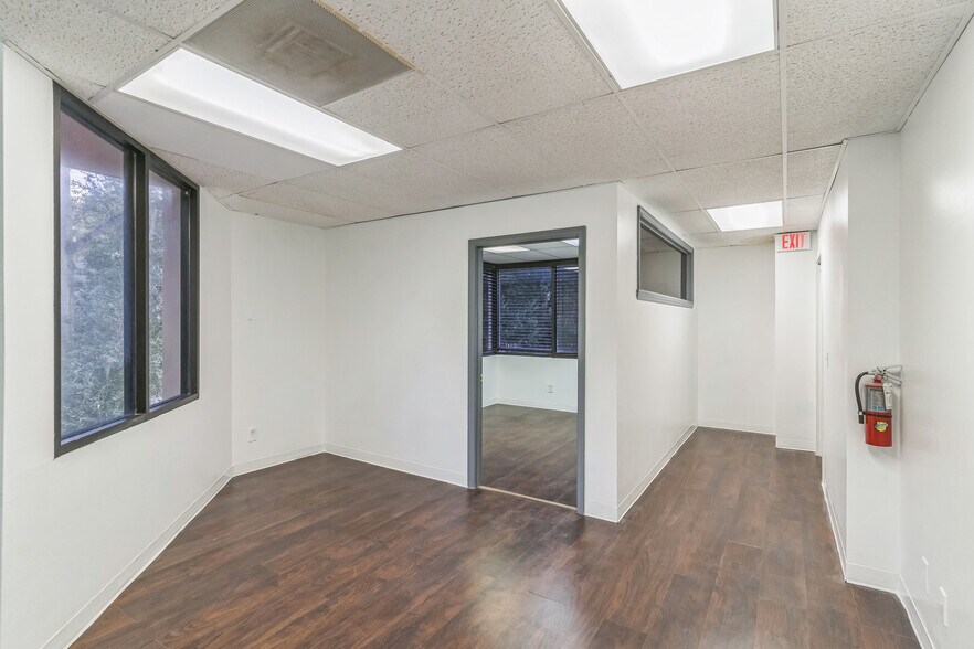 More Photos Of 210 N Westmonte Dr, Altamonte Springs Medical For Lease