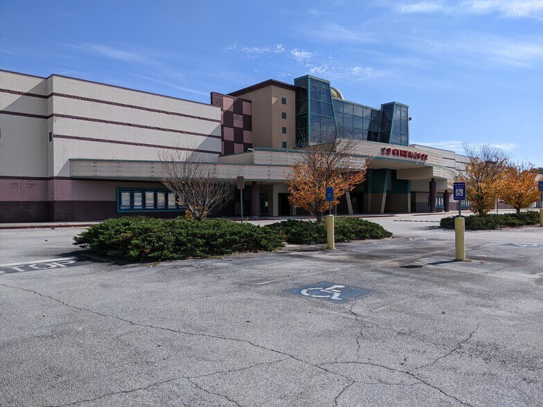 More Photos Of 2840 E West Connector, Austell Movie Theatre For Sale