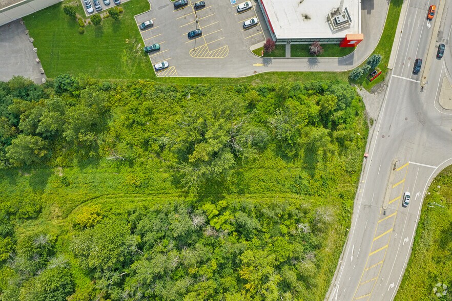 More Photos Of Boul. Robert-Bourassa, Laval Land For Sale