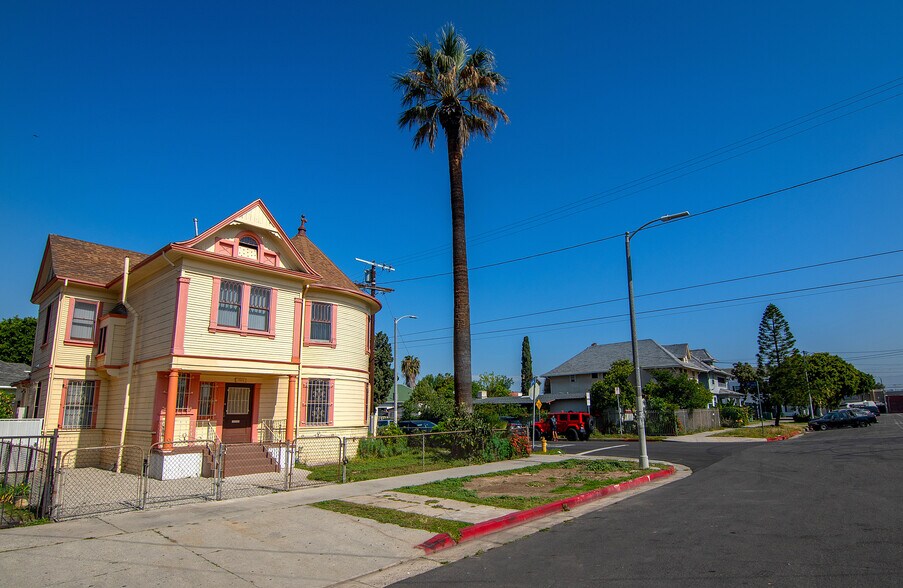 More Photos Of 1703 Toberman St, Los Angeles Apartments For Sale