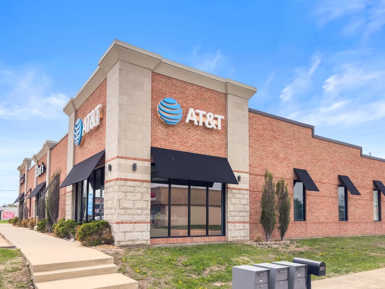 Primary Photo Of 1510 W Springfield Rd, Taylorville General Retail For Sale