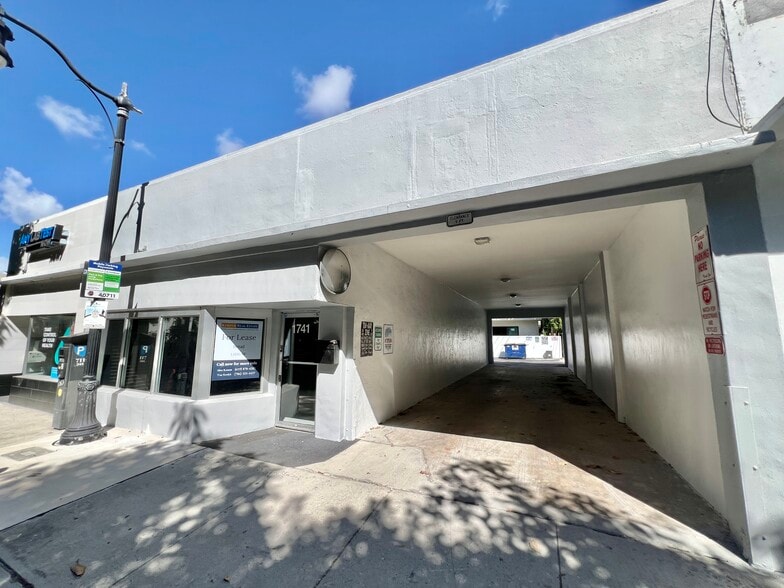 More Photos Of 1727-1743 Coral Way, Miami Freestanding For Sale