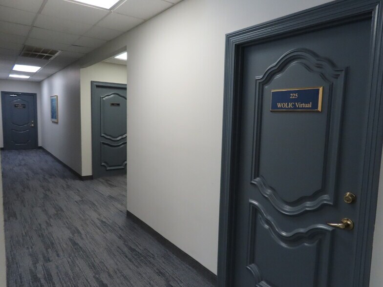 More Photos Of 1636 N Hampton Rd, DeSoto Office For Lease