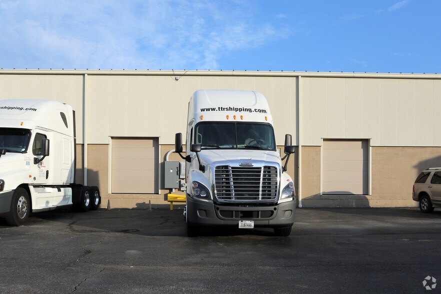 More Photos Of 1100 Campus Dr, Stow Unknown For Lease