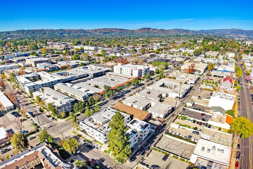 More Photos Of 21719 Hart St, Canoga Park Apartments For Sale