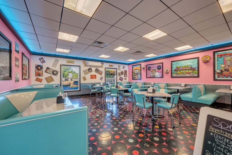 More Photos Of 5684 Sullivan Trl, Nazareth Restaurant For Sale