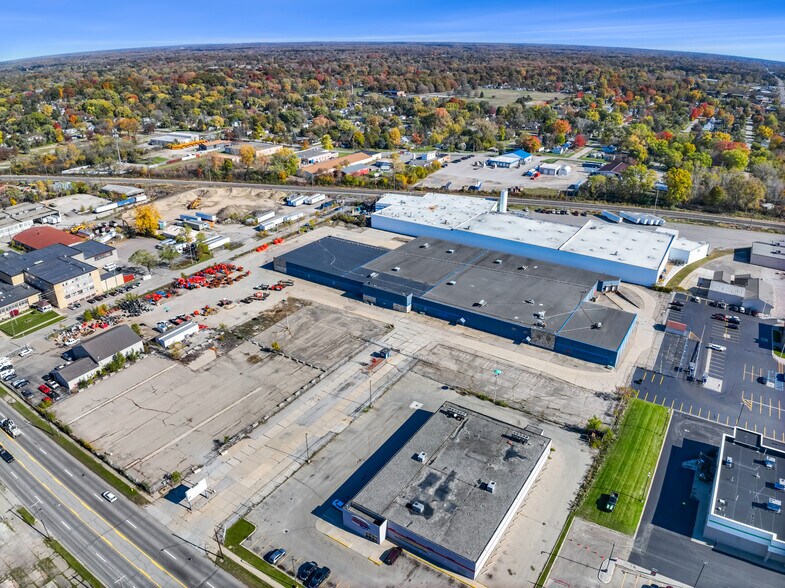 More Photos Of 2010 N Dort Hwy, Flint Service For Sale